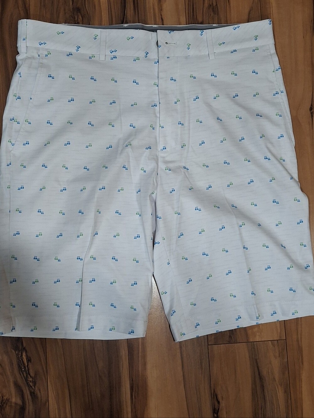 Walter Hagen Waist 34 White Golf Shorts with Blue & Green Mini Golf Carts Design